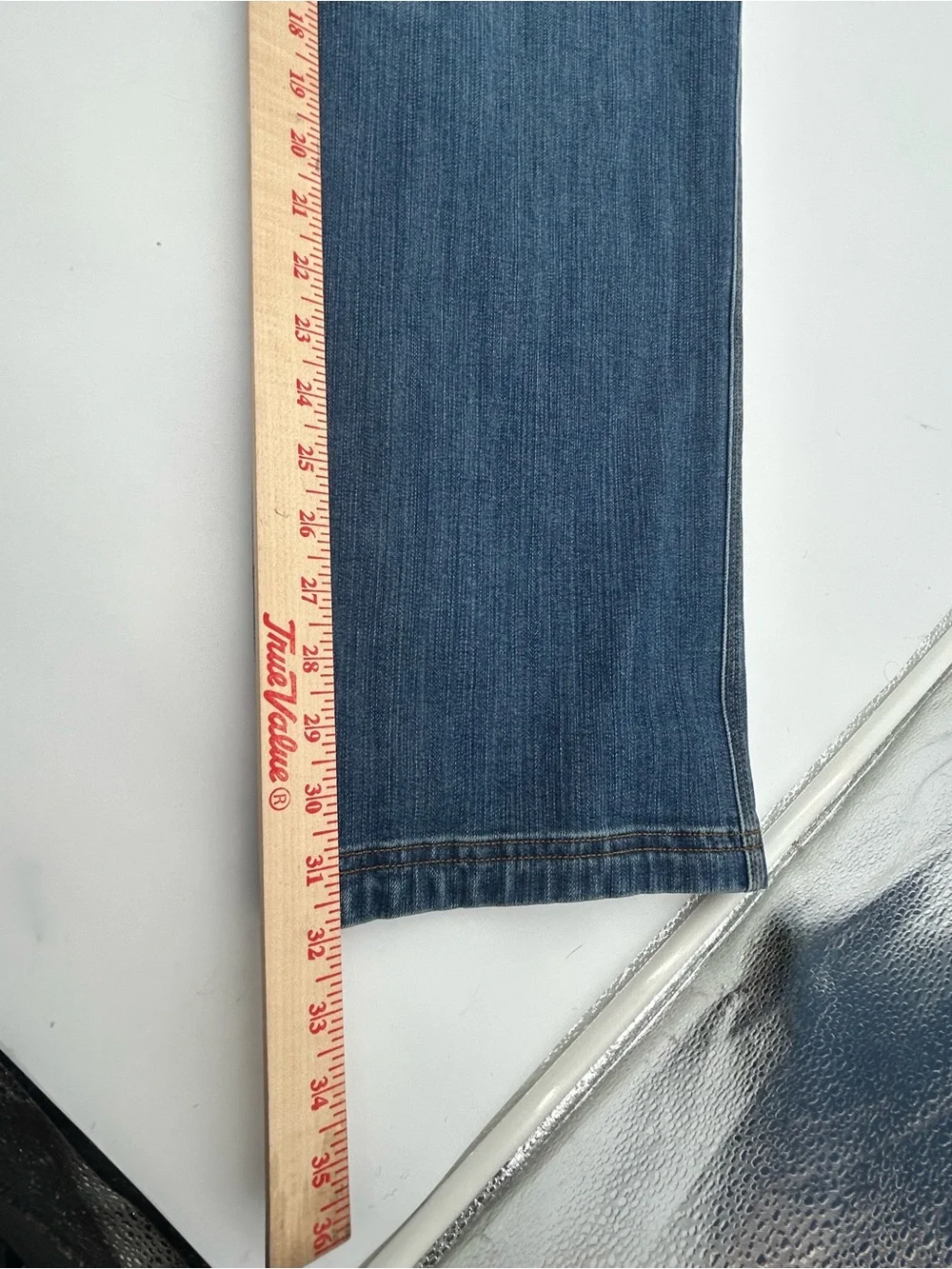 Duluth Trading Co Ballroom Flex Jeans Multiple Pockets and Hammer Loop 40x32